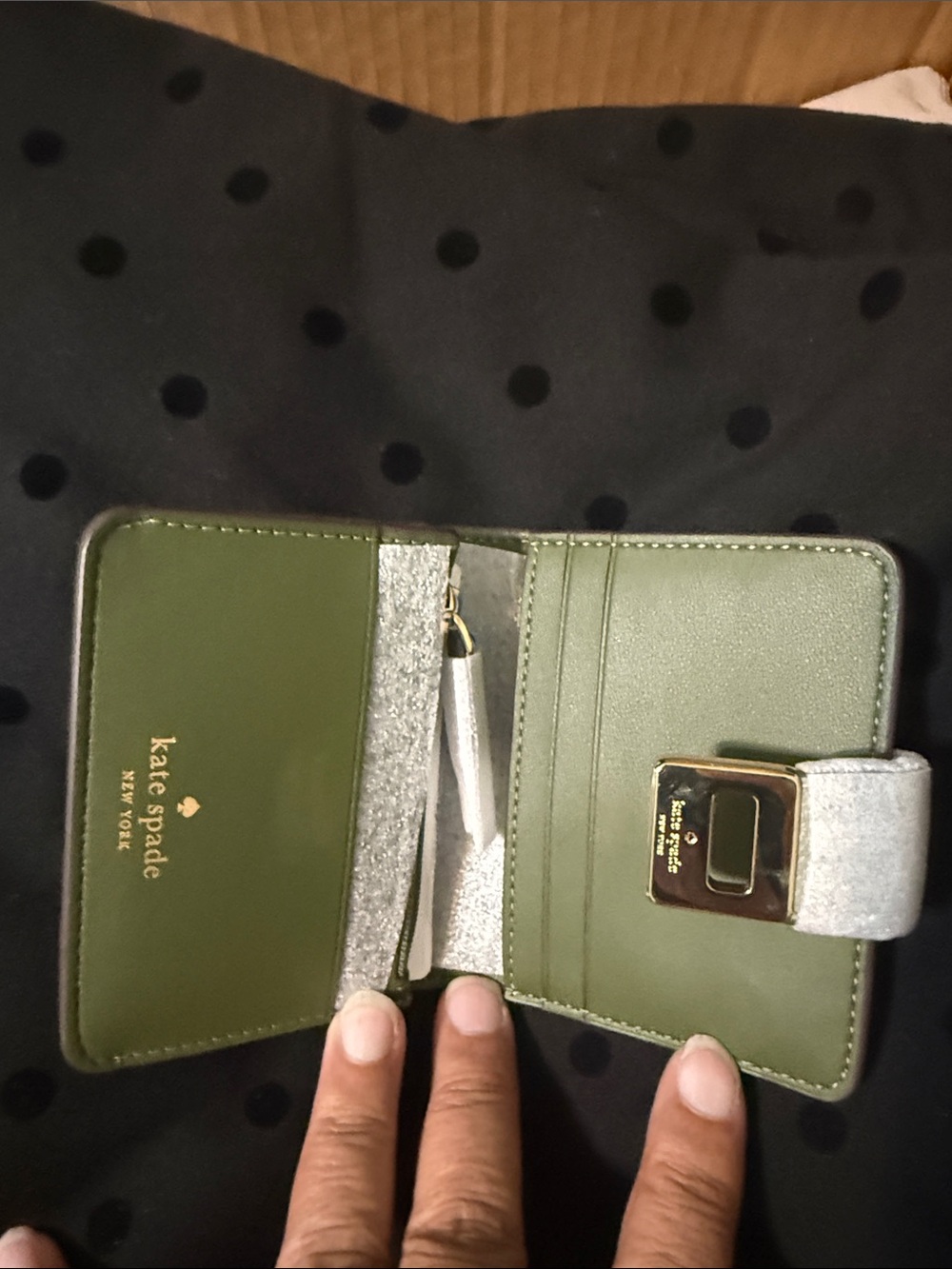 kate spade mint green pebbled leather card with gold logo - Picture 3 of 3